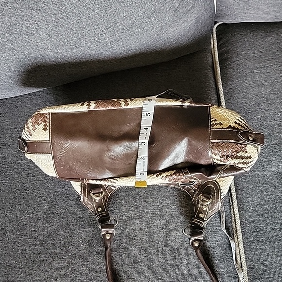 Faux Leather and Woven Straw Purse - Picture 5 of 14